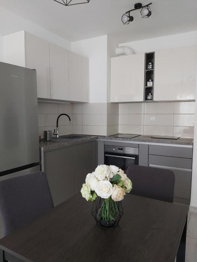 Apartman Ana Iadera With Balcony And Parking Zadar Eksteriør bilde
